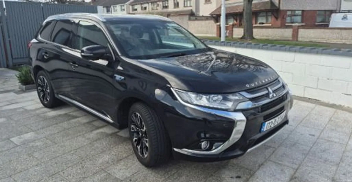 Low mileage 2017 Mitsubishi Outlander PHEV GX4HS - Image 1