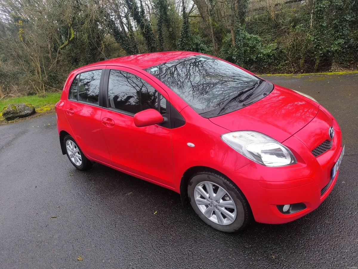 Toyota Yaris 2010 - Image 1