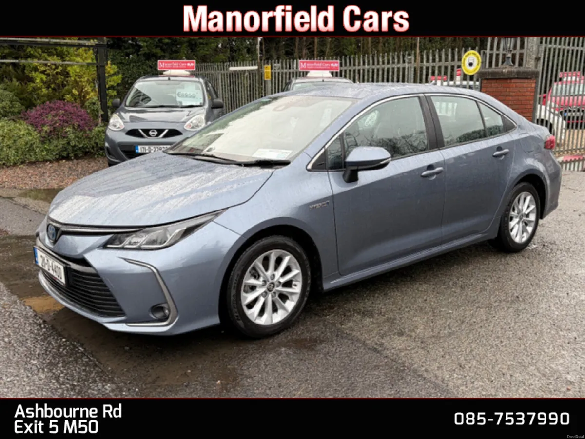 2021 Toyota Corolla Luna 1.8 Petrol Hybrid Auto - Image 4