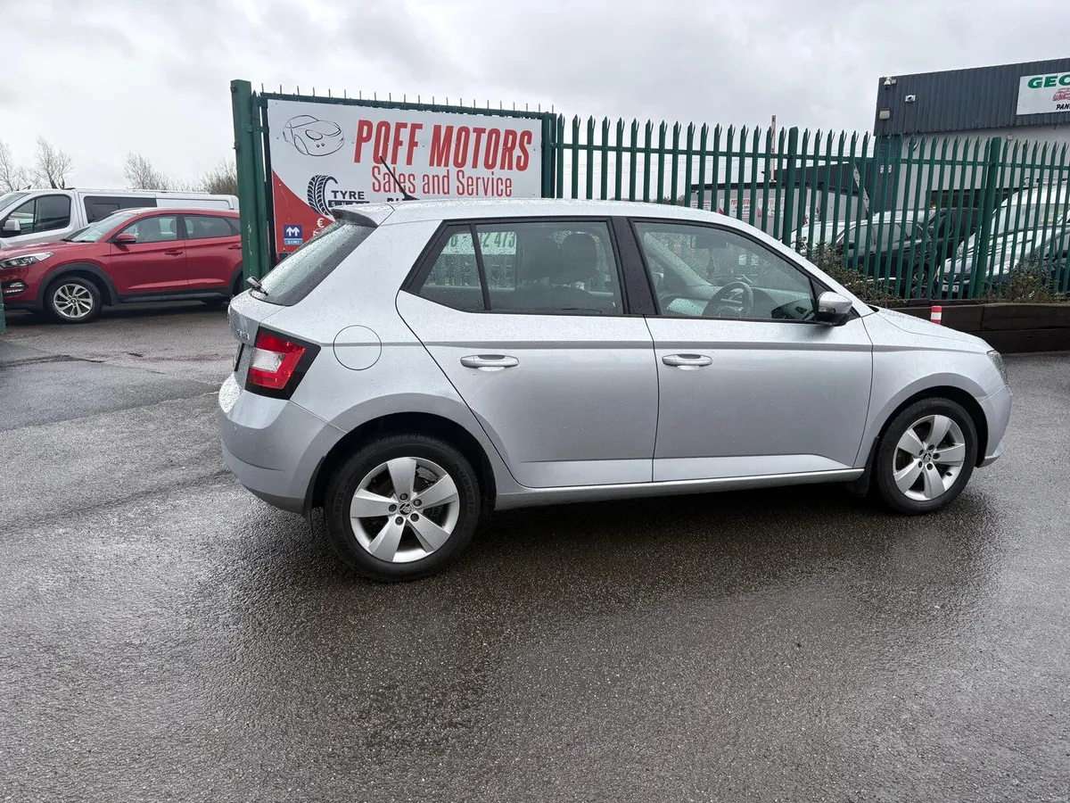 Skoda Fabia 2016 - Image 2