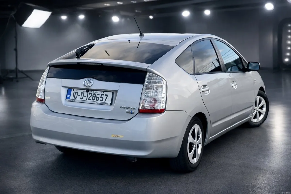 2010 Toyota Prius ONLY 193 kms - Image 4