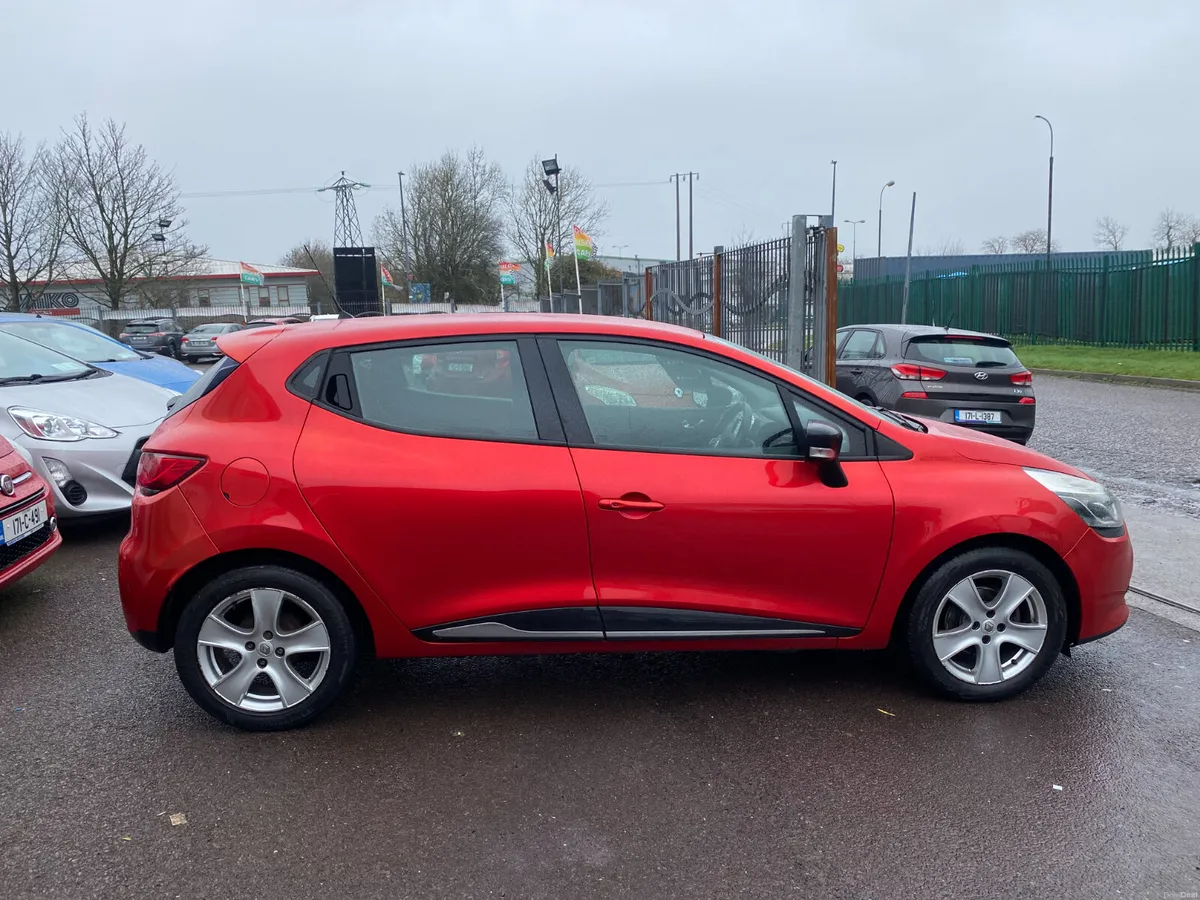 Renault Clio 2016  ONLY 93KLMS - Image 3