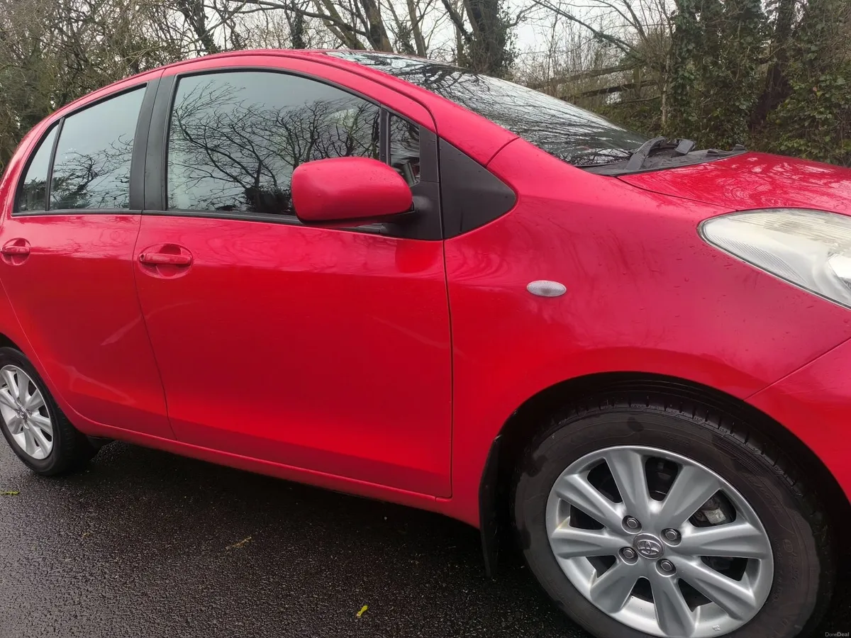 Toyota Yaris 2010 - Image 3