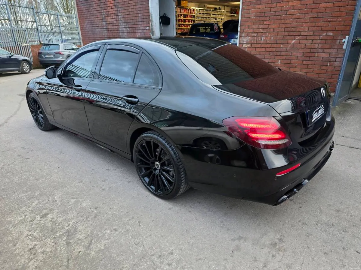 Mercedes-Benz E220 D AMG AUTO 2017 - Image 6