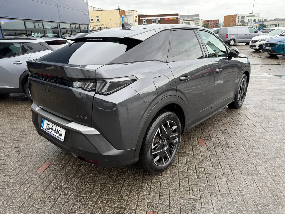 2025 Peugeot 3008 Allure Hybrid - Image 4