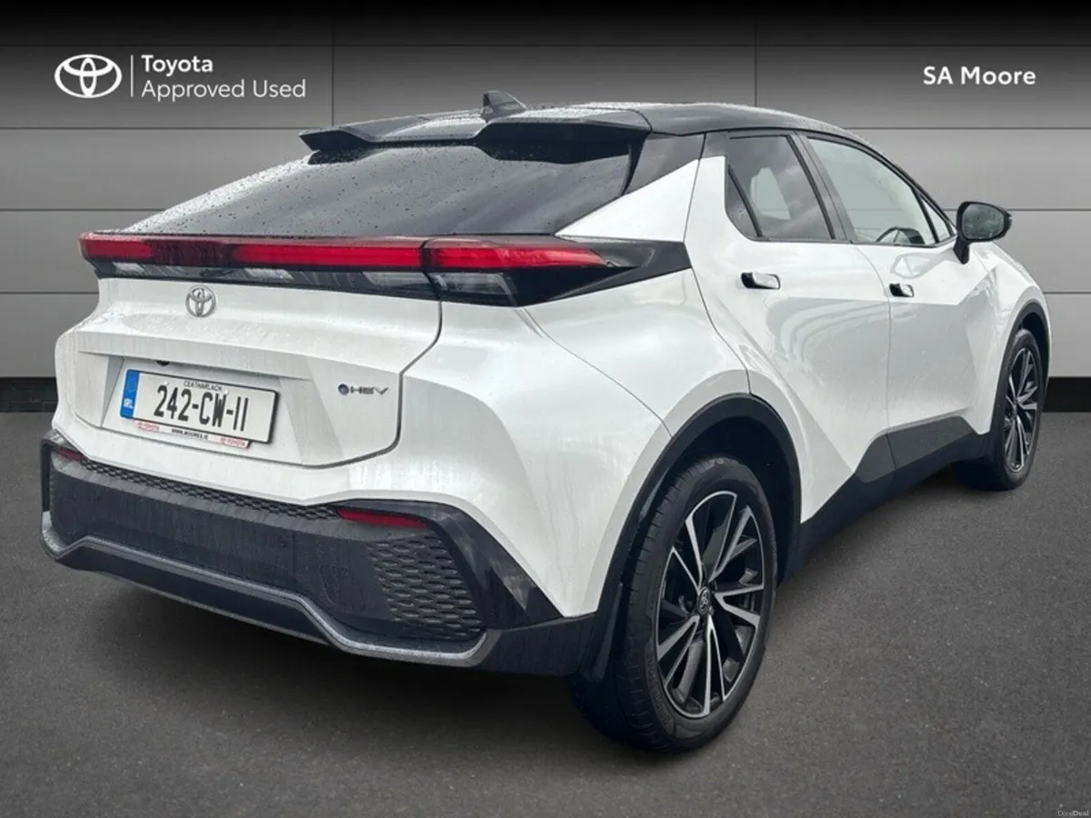 Toyota C-HR HYBRID SOL - Image 2