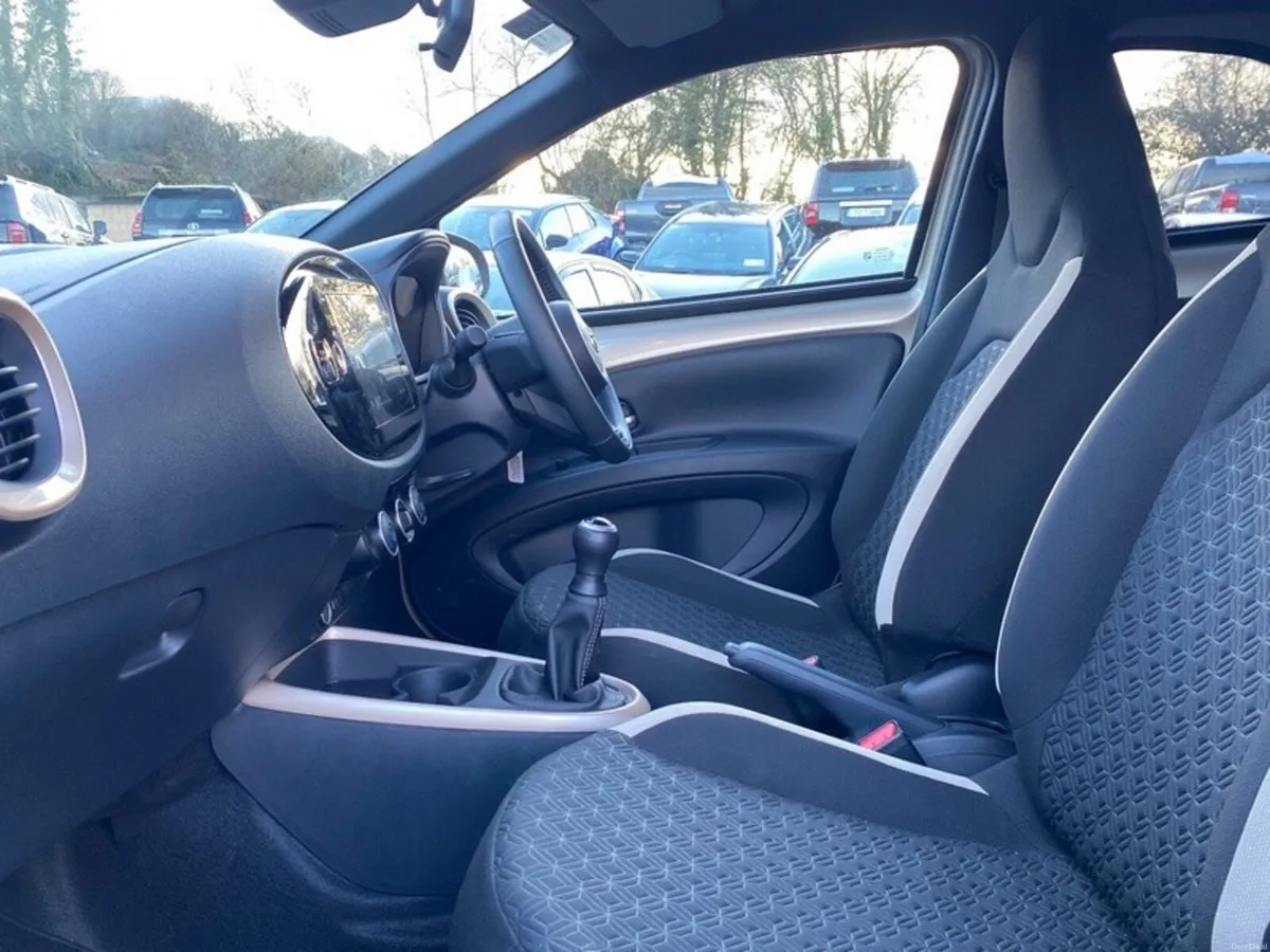 Toyota Aygo X AYGO X DESIGN - Image 6