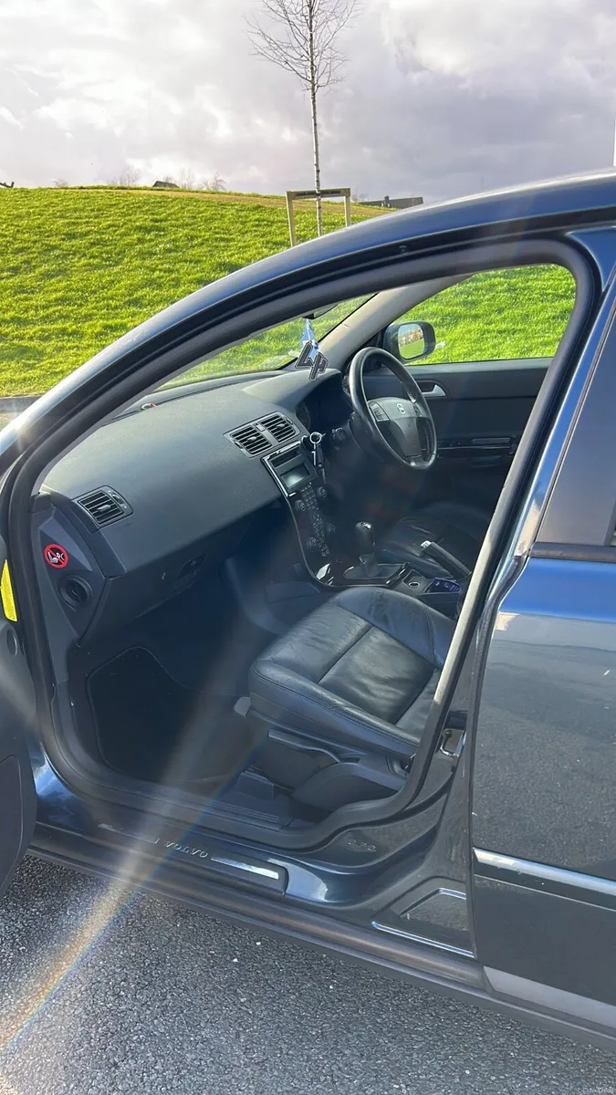 Volvo S40 1.6 petrol NEW NCT 1/27 - Image 3