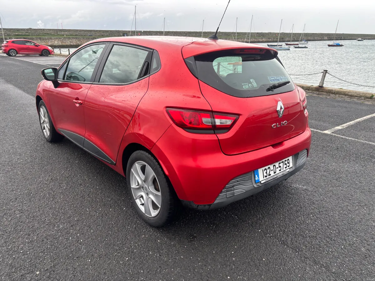 132 Renault Clio( only 65000klms) - Image 4