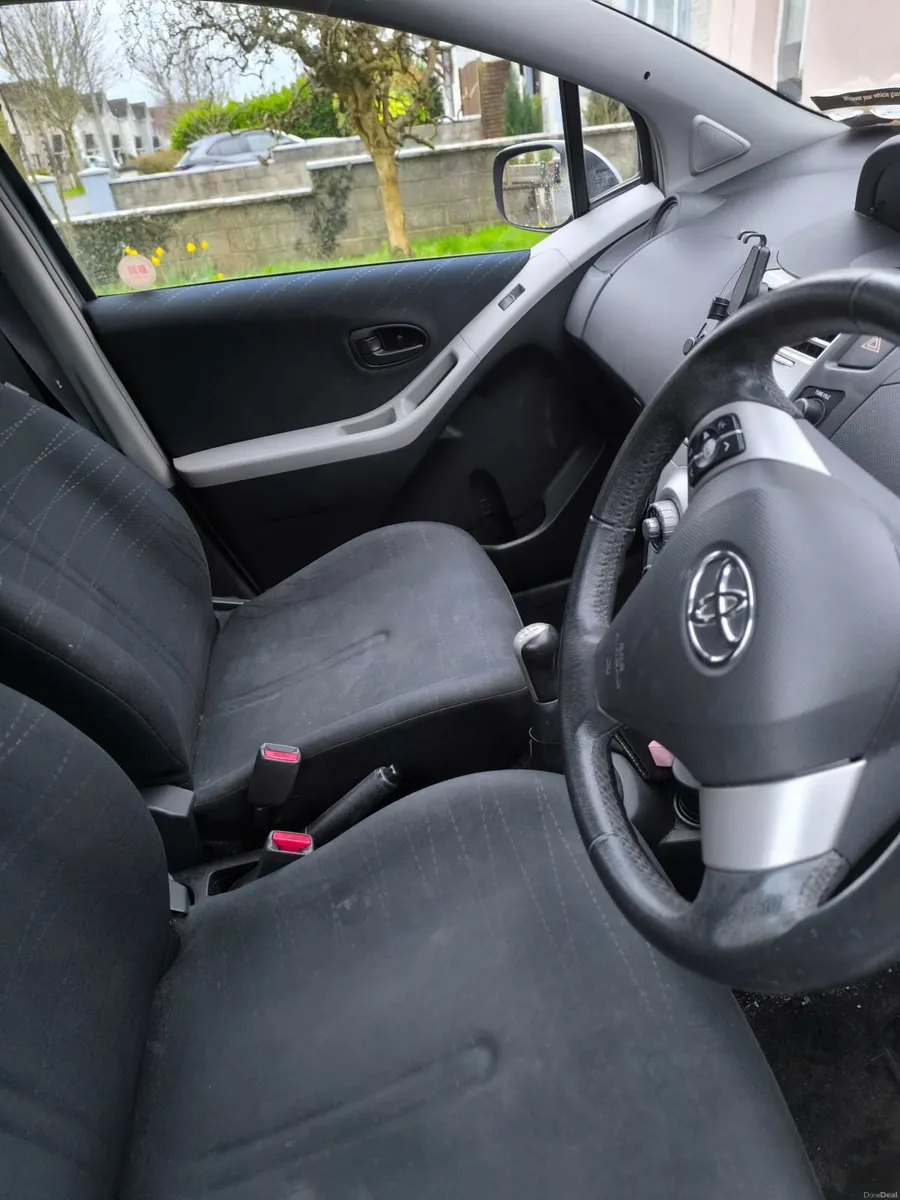 Toyota Yaris 2008 - Image 3