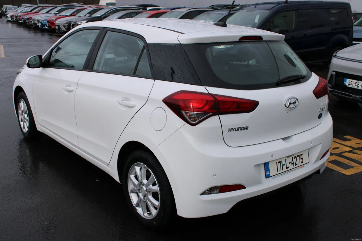 Hyundai i20 2017 - Image 3