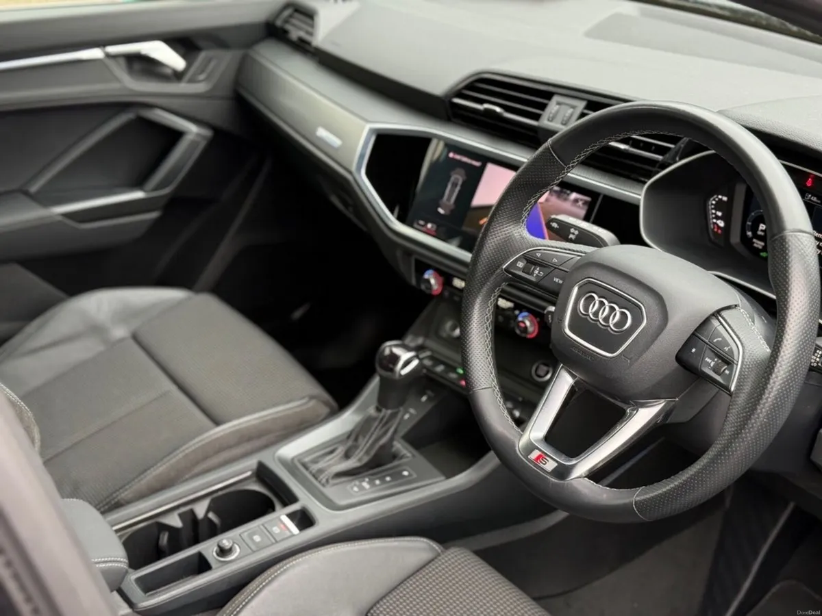 Audi Q3 45 TFSI E S Tronic S line - Image 5