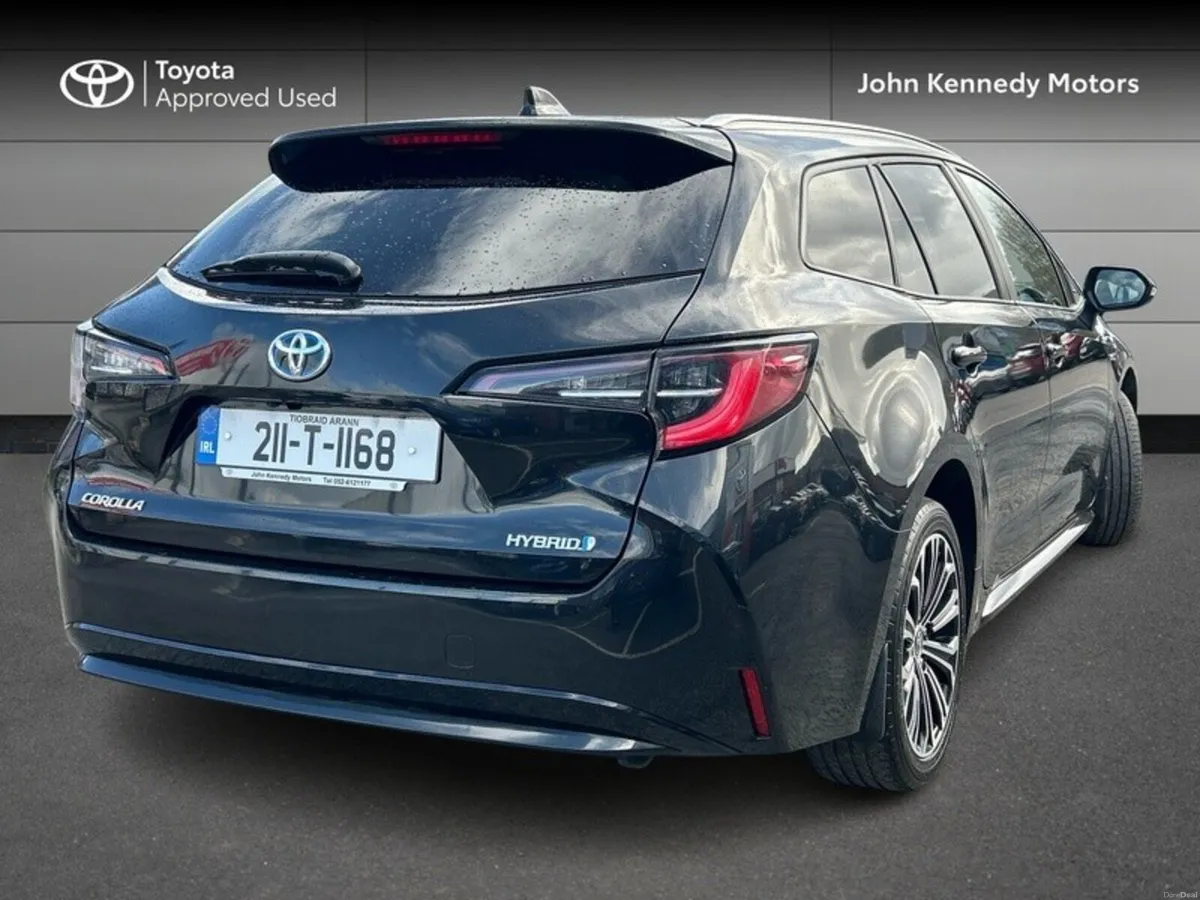 Toyota Corolla HYBRID SOL T/S - Image 2
