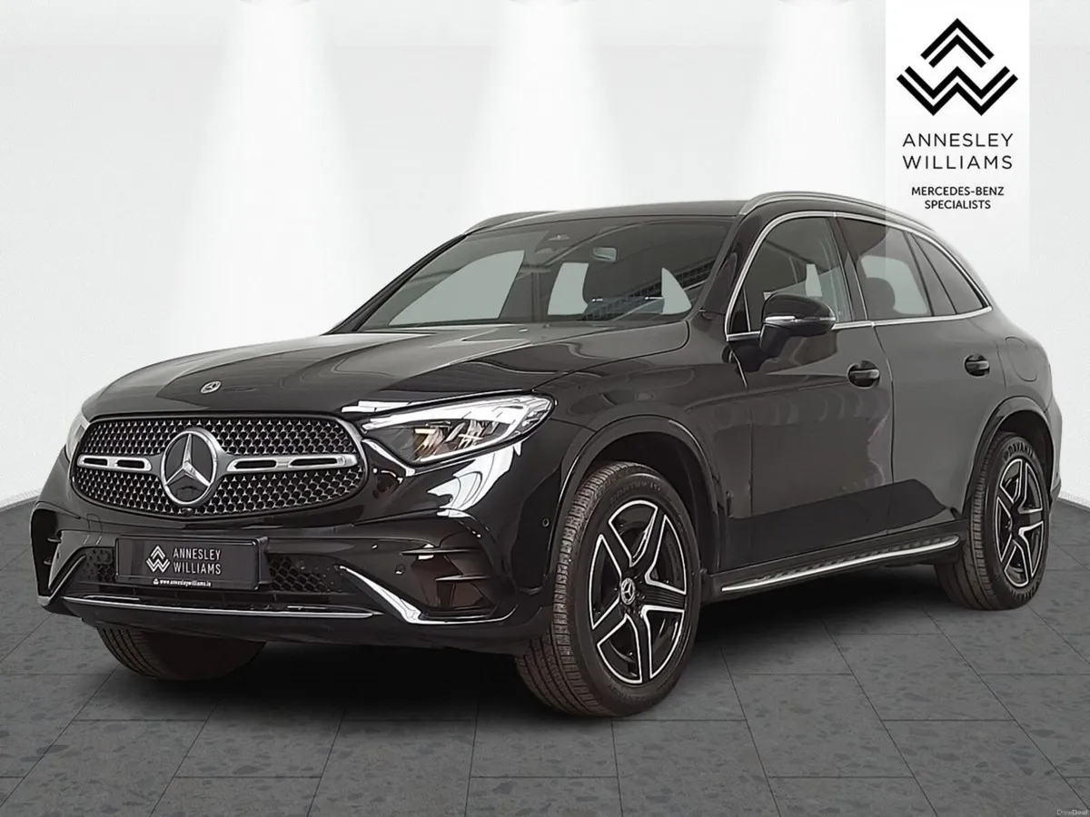 Mercedes-Benz GLC GLC300e AMG Line  4Matic - Image 4