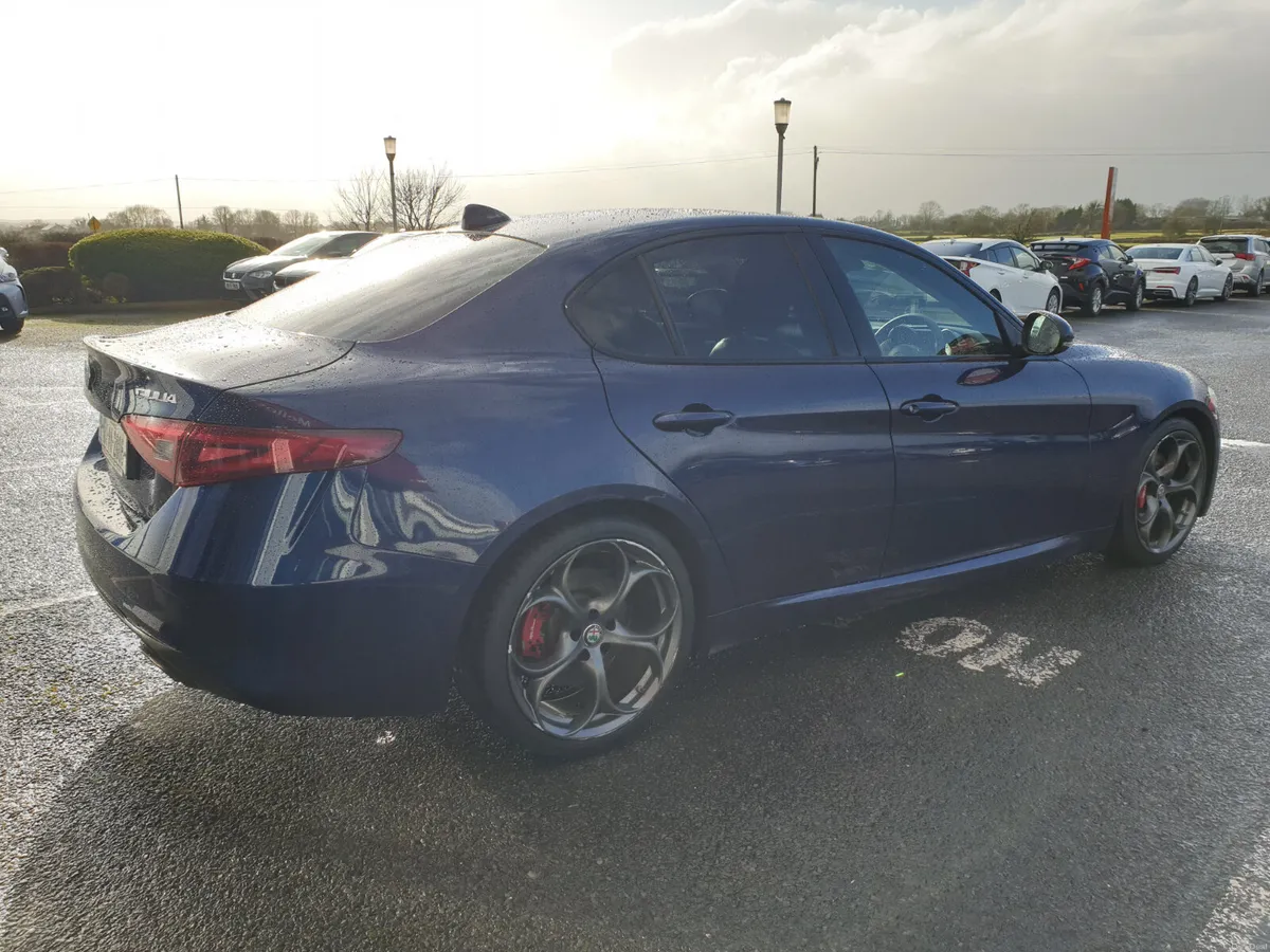 Alfa Romeo Giulia 2.0L 200BHP SUPER SPORT AUTO - Image 5