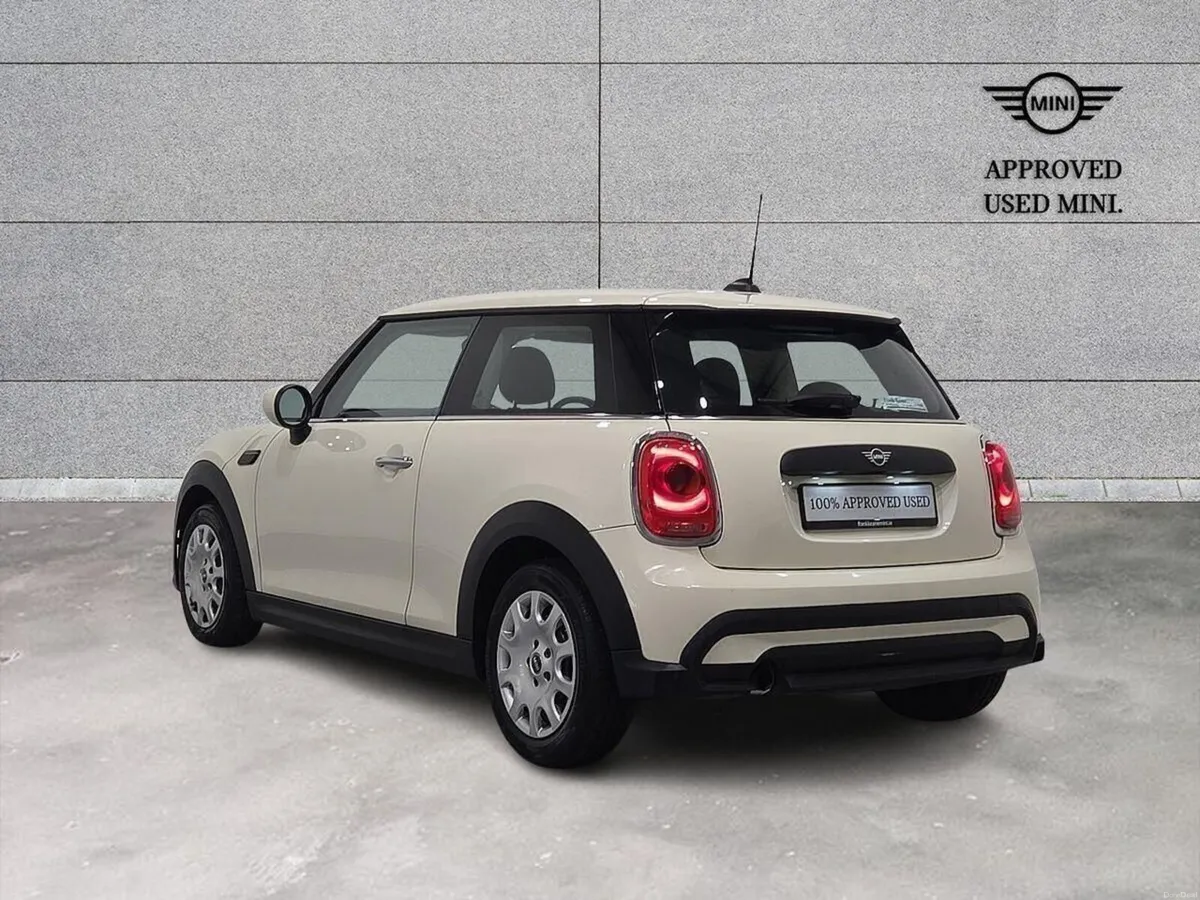 Mini Cooper 3-Door One Classic - Image 2