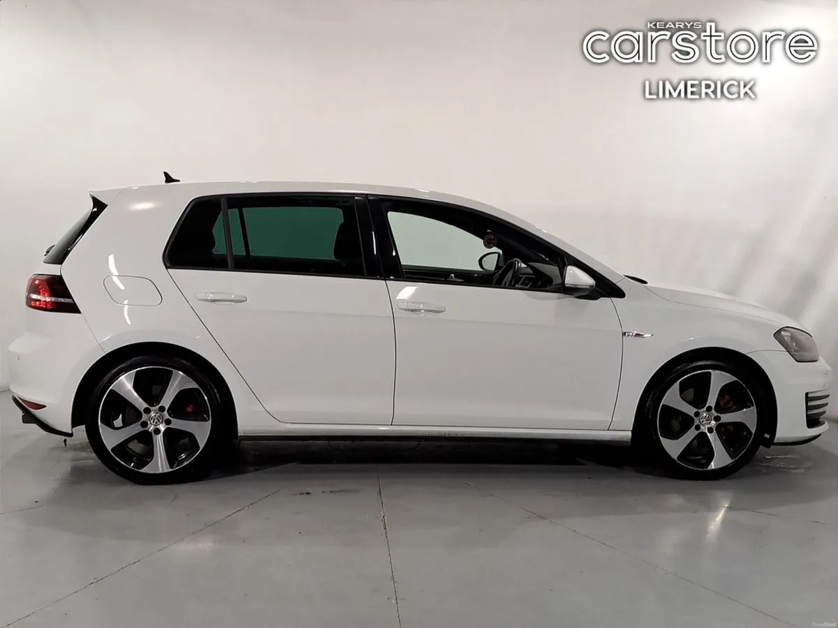 Volkswagen Golf 2.0TFSI GTI DSG ** Tartan Interior - Image 3