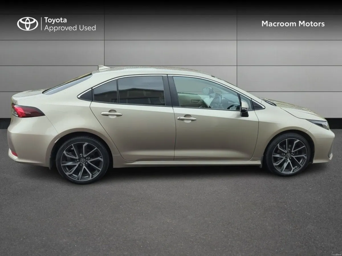 Toyota Corolla SOL SALOON 4DR AUTO HYBRID - Image 3