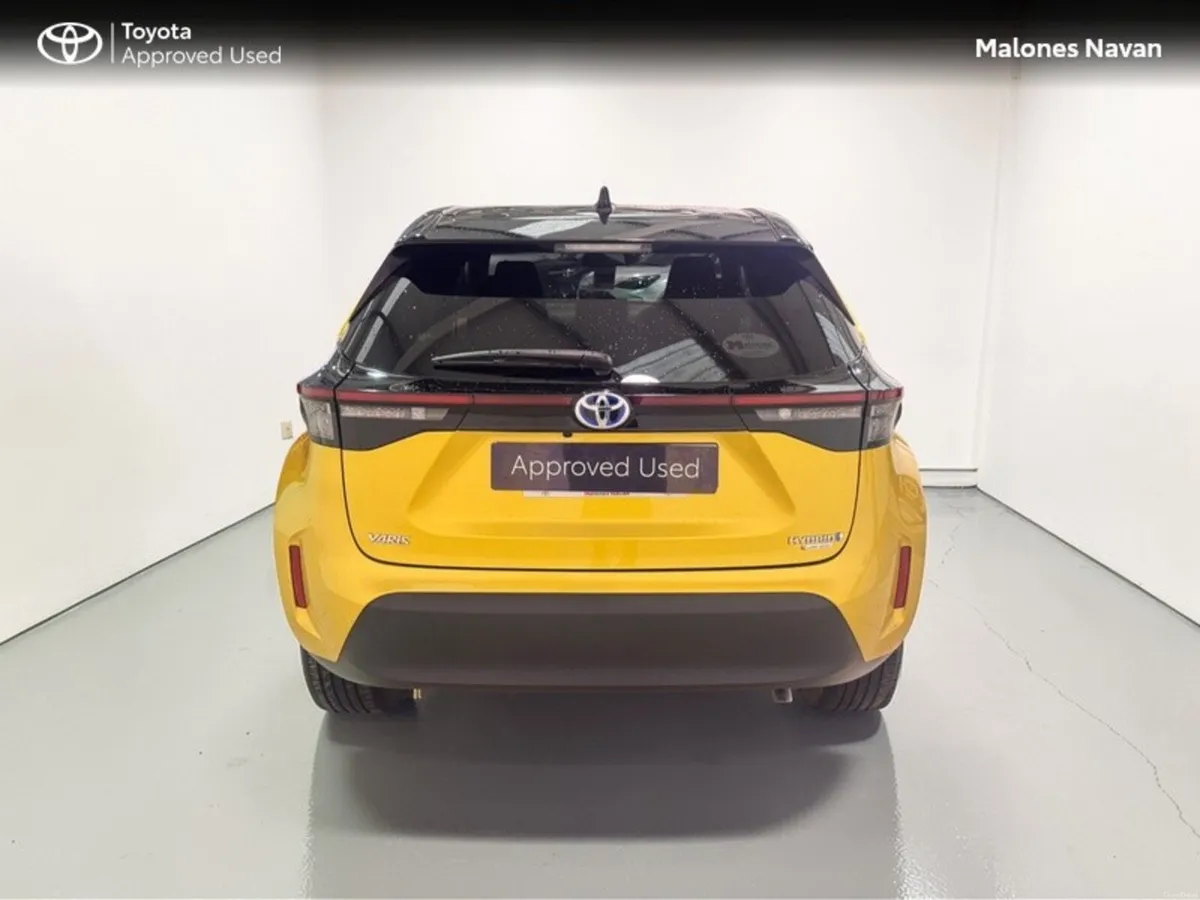 Toyota Yaris Cross CROSS LUNA SPORT 4DR AUTO - Image 4