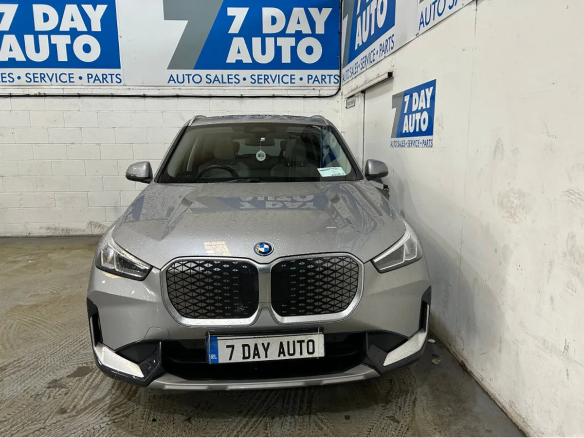 BMW iX1 IX IX1X XDRIVE20 PAN ROOF - Image 2