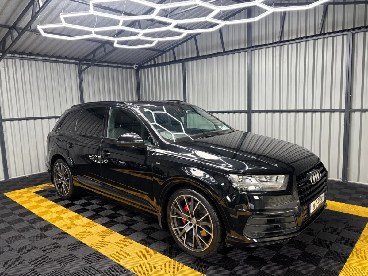 Audi Q7 2019 S-Line Black Edition Quattro 7 Seat - Image 1