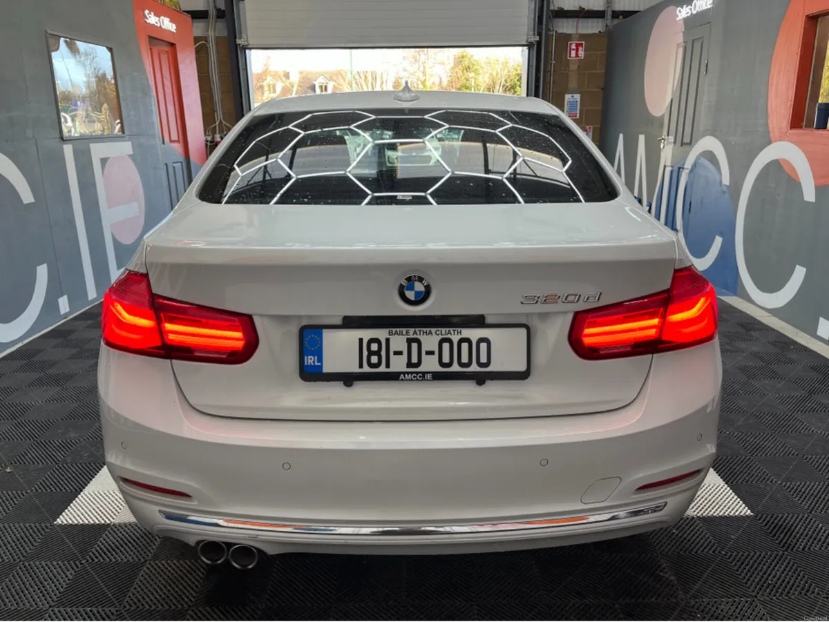 BMW 3-Series 2018 BMW 320D LUXURY 2.0 AUTOMATIC / - Image 3