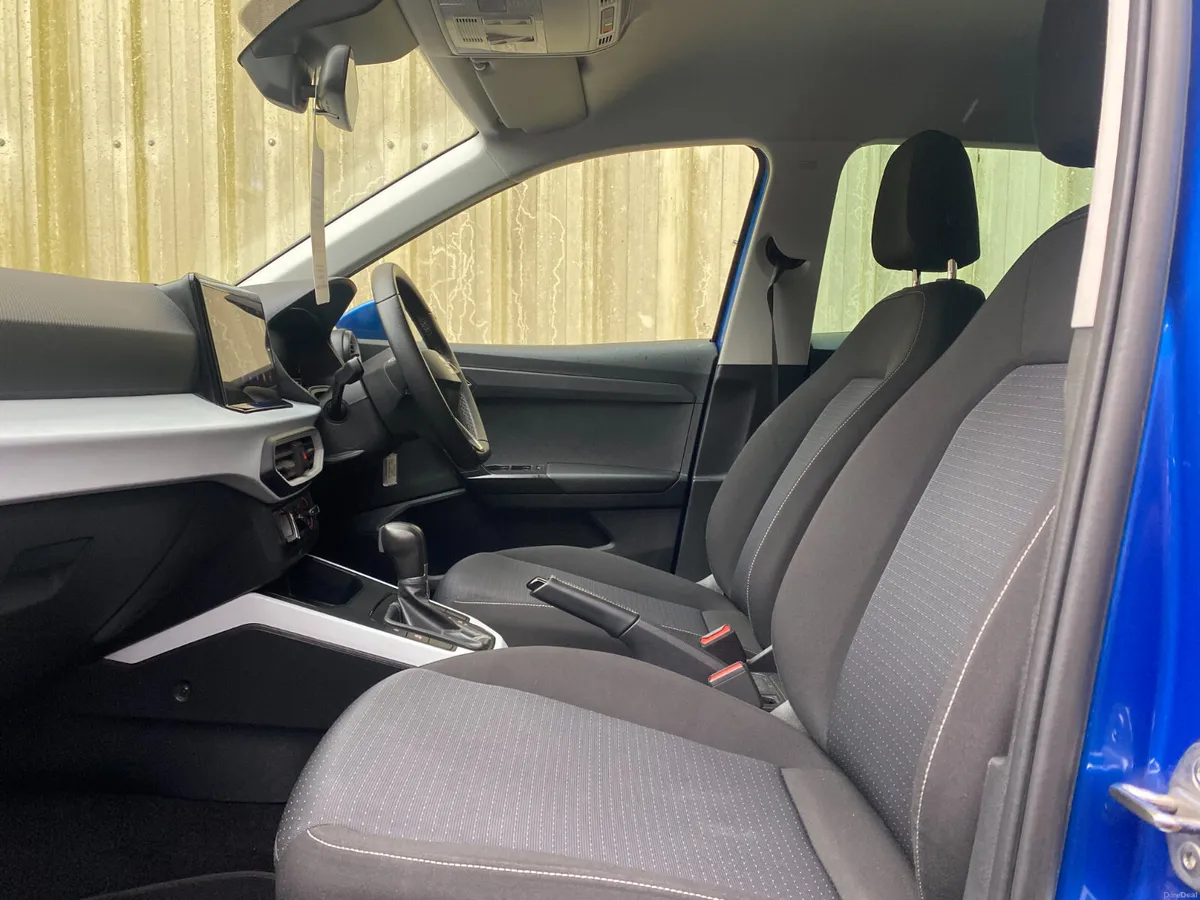 SEAT Arona 2023//DSG///HIGH SPEC/// - Image 4