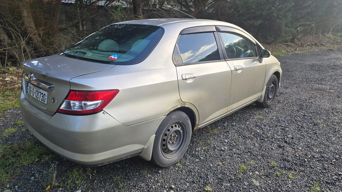 2006 Honda Fit Aria 1.5 Automatic - Image 2