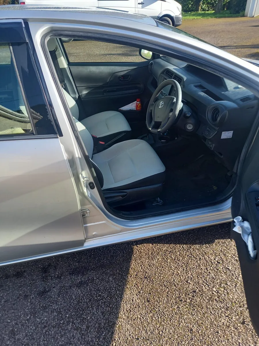 Toyota Aqua 161 - Image 3