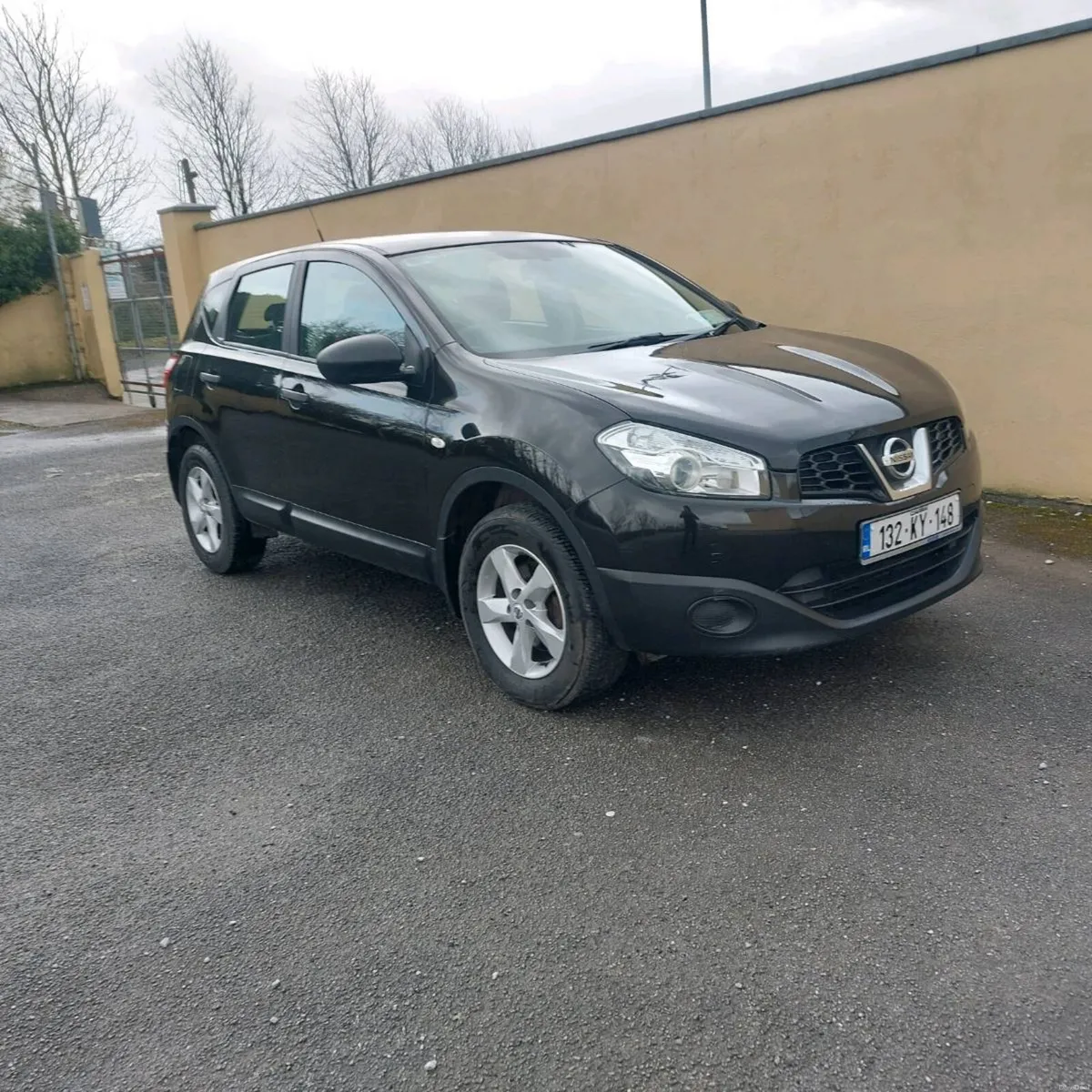 2013 nissan qashqai nct 11/26 tax 8/26 €3950 - Image 1
