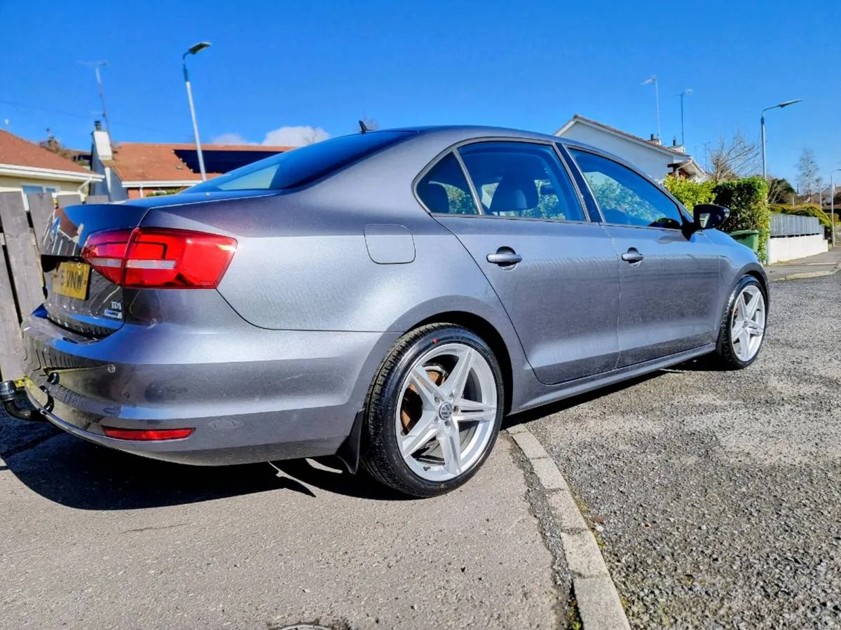2015 VW JETTA 2.0 TDI 110BHP - Image 2