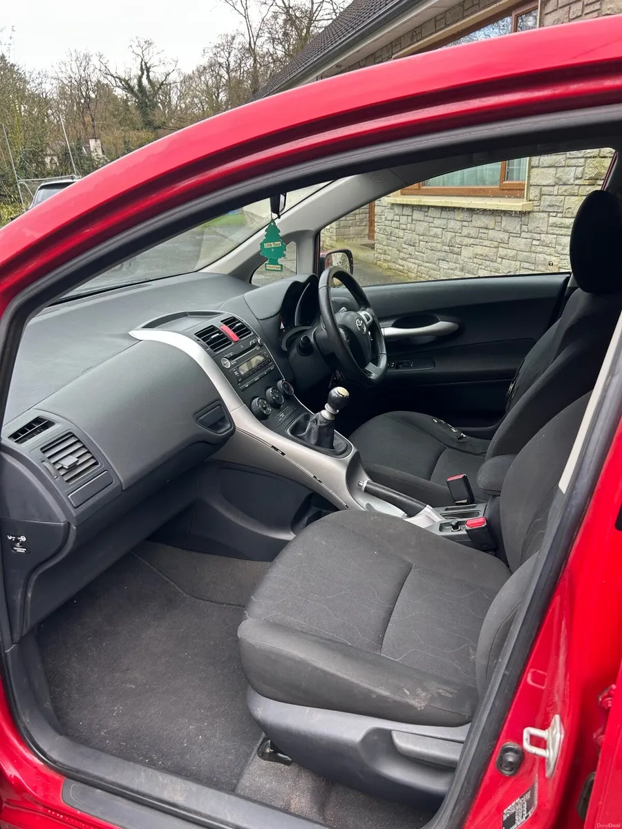 Toyota Auris 2012 - Image 3