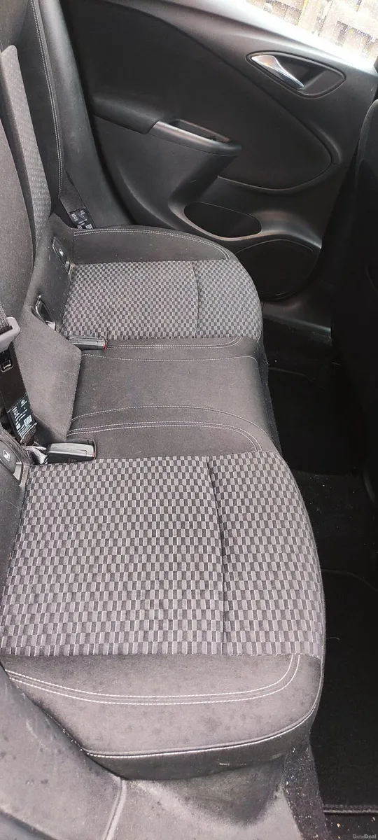 Vauxhall Astra 2017 1.6 Cdti - Image 4