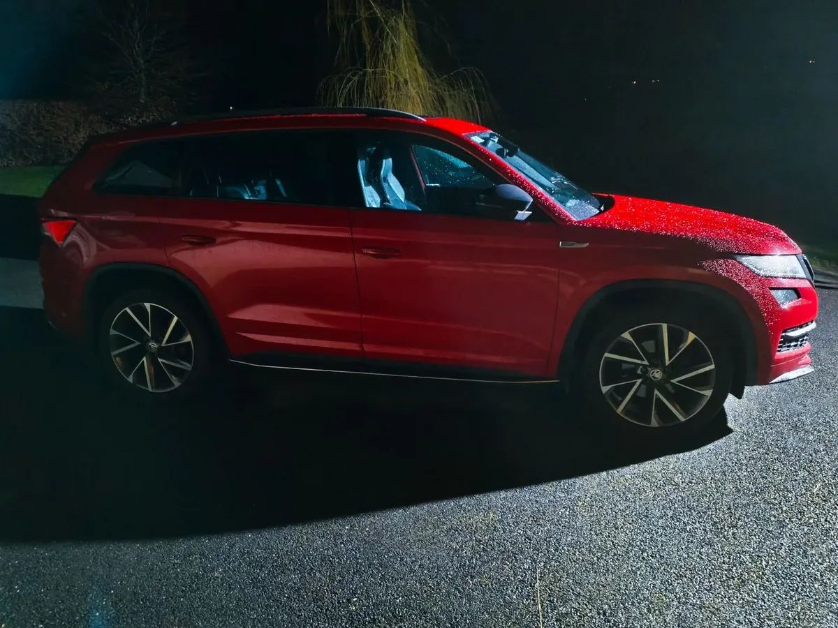 SKODA KODIAQ SPORTLINE - EXTRAs, FSSH, Tow Bar, 7s - Image 1