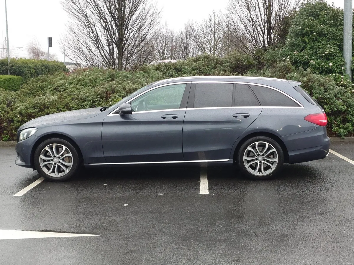 2016 MERCEDES BENZ C350E AUTOMATIC - Image 4