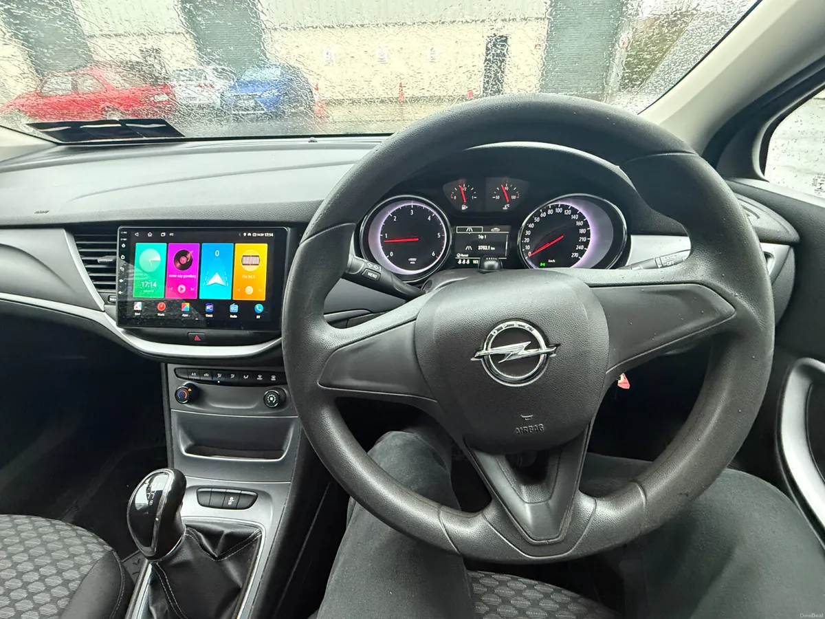 Astra 1.6 D   Car-play  161 Km   2-Year Warranty - Image 3