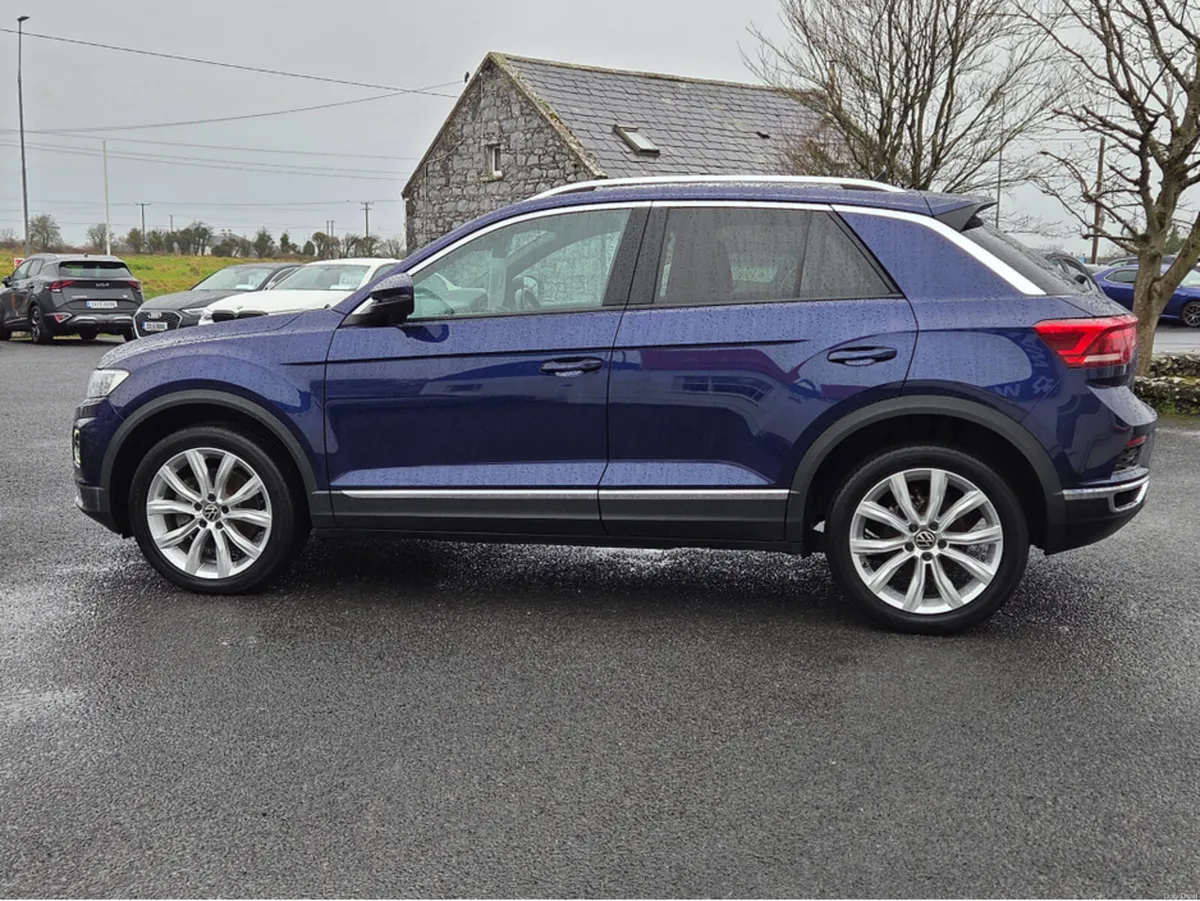 Volkswagen T-Roc 2.D Sport Model. Auto. Only 40k k - Image 4