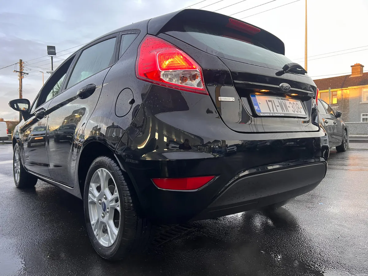 RARE AUTOMATIC Only 31,000 Kms 1 Owner Full Histor - Image 2