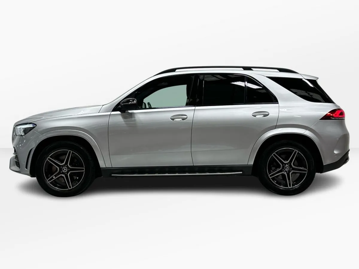 Mercedes-Benz GLE GLE300 D 4Matic AMG Line 7 Seats - Image 5