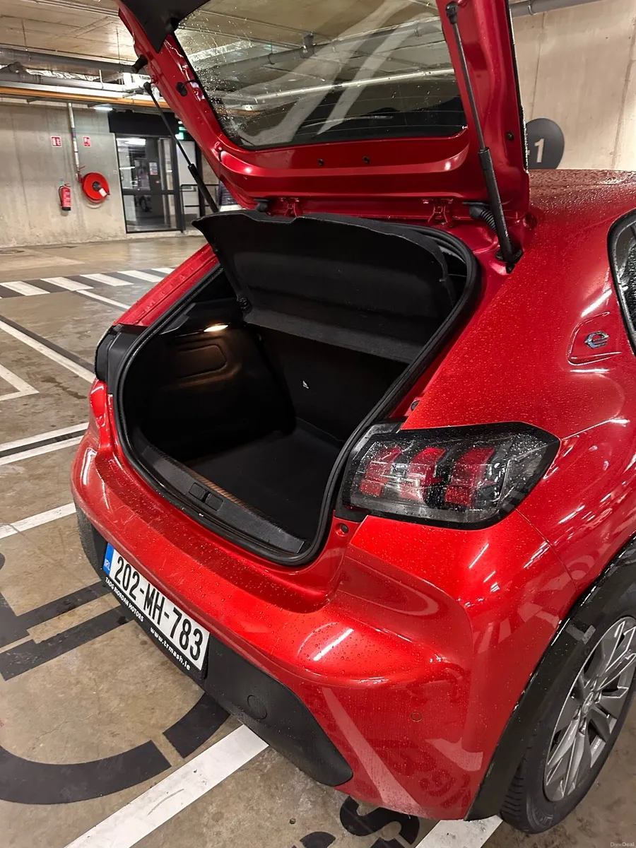 Peugeot 208e - Image 3
