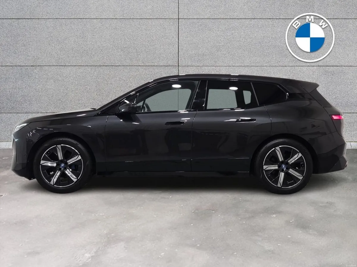 BMW iX xDrive40 M Sport Edition - Image 4