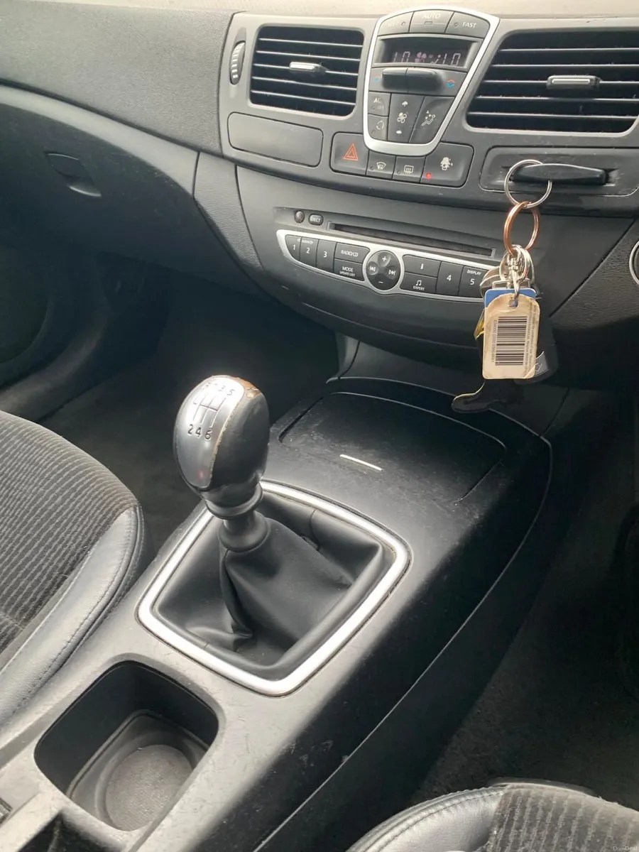 Renault Laguna 2008 Black VGC - Image 2