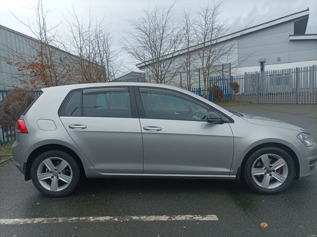 131 Volkswagen Golf New NCT 05/27 - Image 4