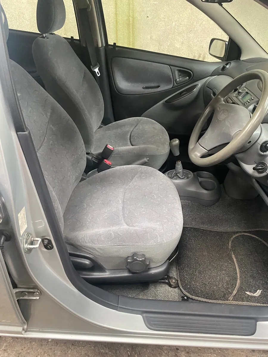 Toyota Yaris low mileage - Image 3