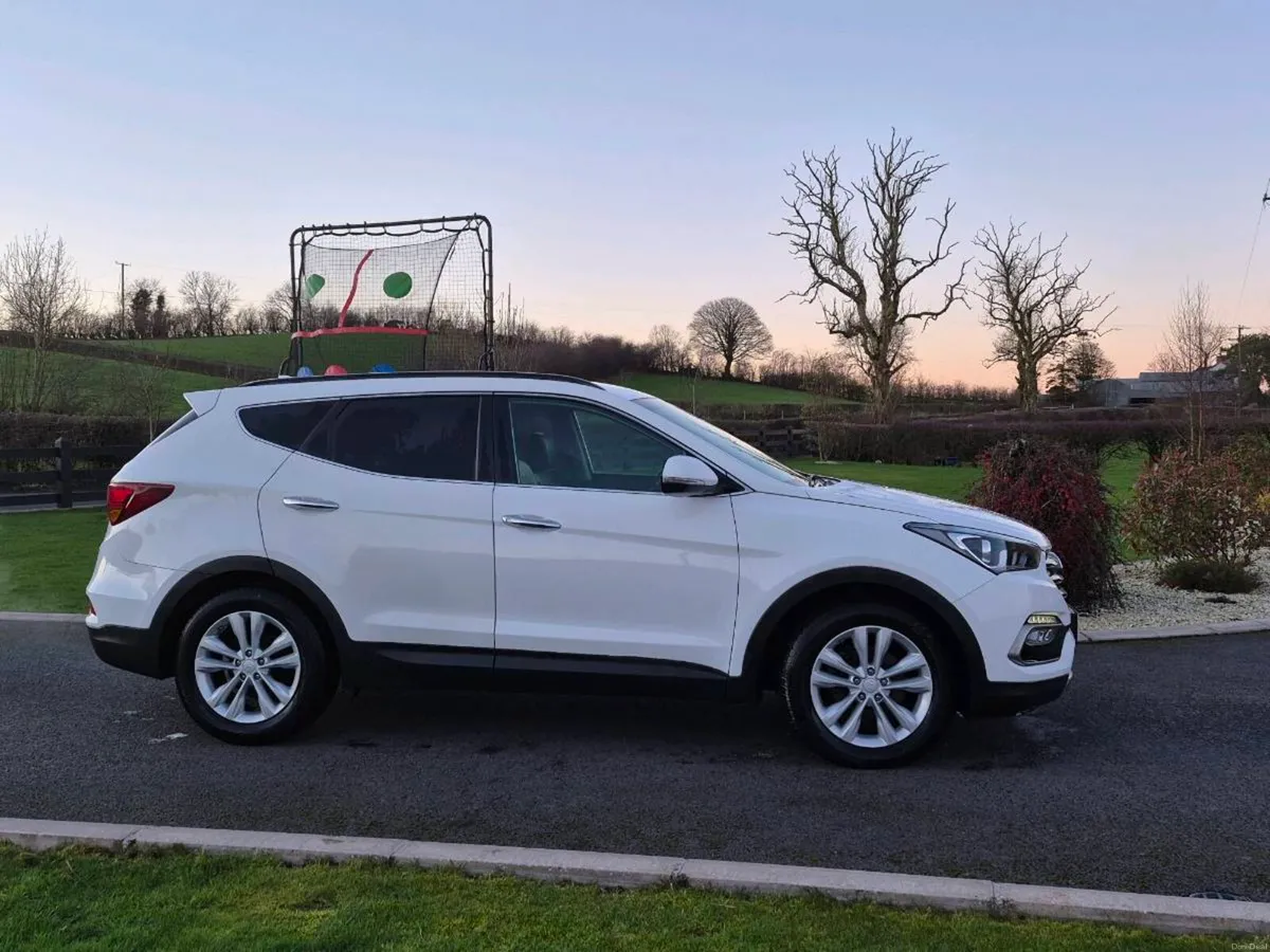 Hyundai Sante Fe for sale - Image 2