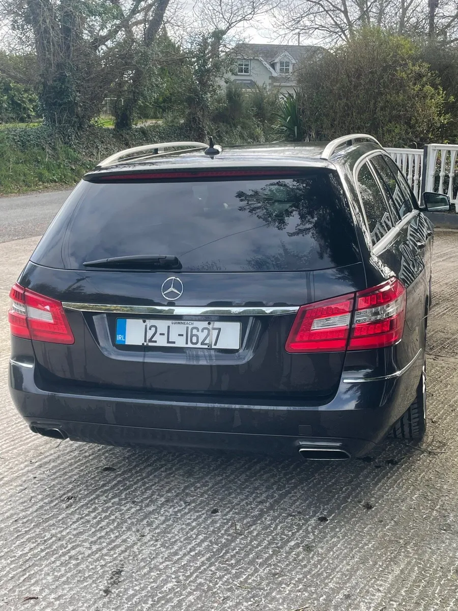* Mercedes E220 Estate .. 💶 €5950 .. 7 Seater * - Image 3