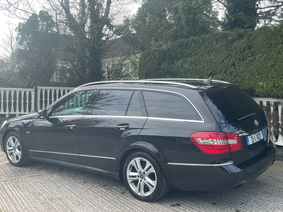 * Mercedes E220 Estate .. 💶 €5950 .. 7 Seater * - Image 5