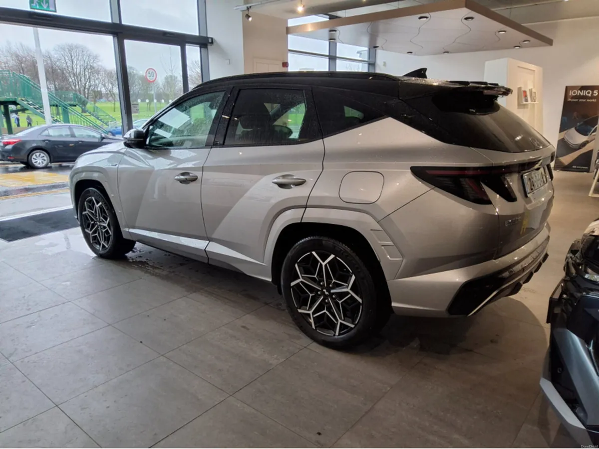 Hyundai Tucson N-LINE 2TONE PLUG IN HYBRID - Image 4