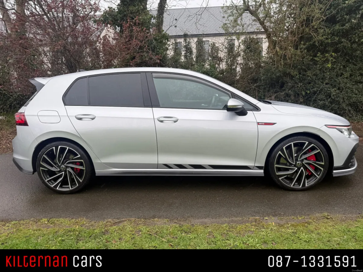 Volkswagen Golf GTI CLUBSPORT 2.0 TSI 300HP 5DR - Image 2