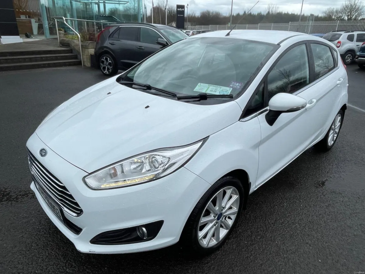 Ford Fiesta TITANIUM 1.0 65PS M5 4DR MCA - Image 3